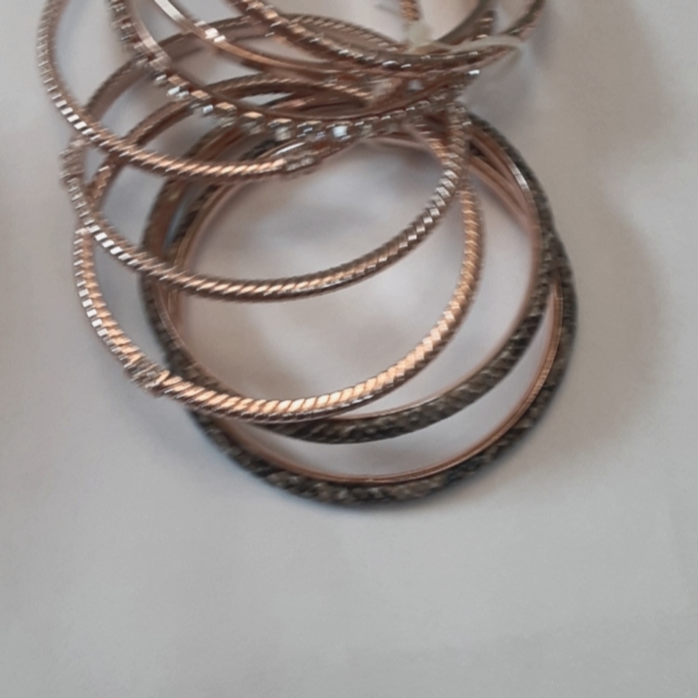 Fashion stackable bangles - Picture 4 of 4